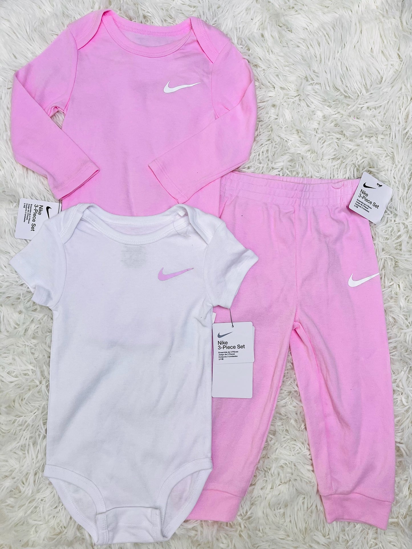 Conjunto NIKE 18 meses