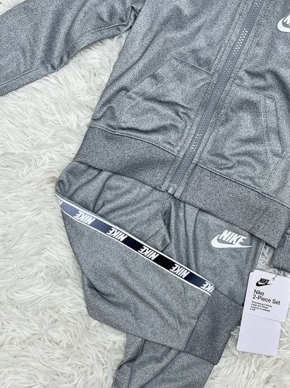 Conjunto NIKE 2 años