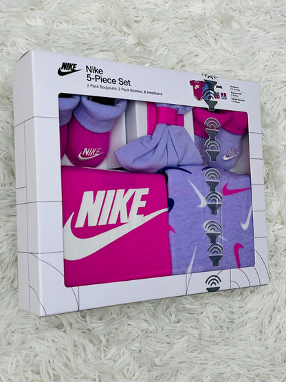 Set 5 piezas NIKE 0-6 meses