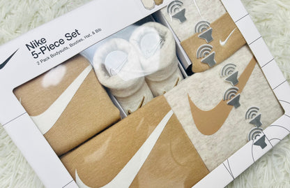 Set 5 piezas Nike 0-6 meses