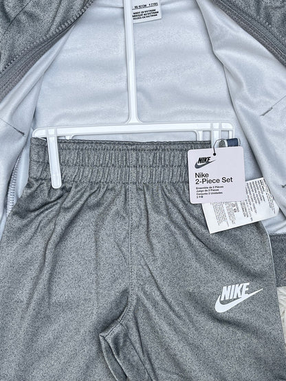 Conjunto NIKE 2 años