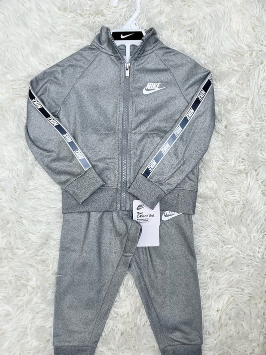 Conjunto NIKE 2 años