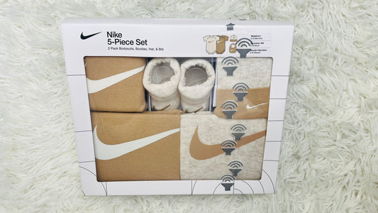 Set 5 piezas Nike 0-6 meses